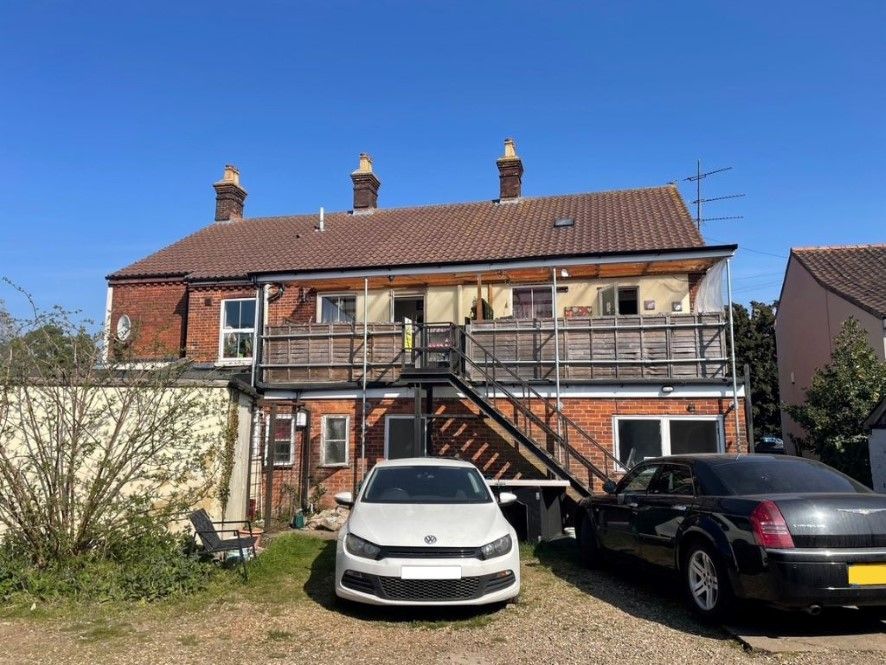 Property photo 2 of 8