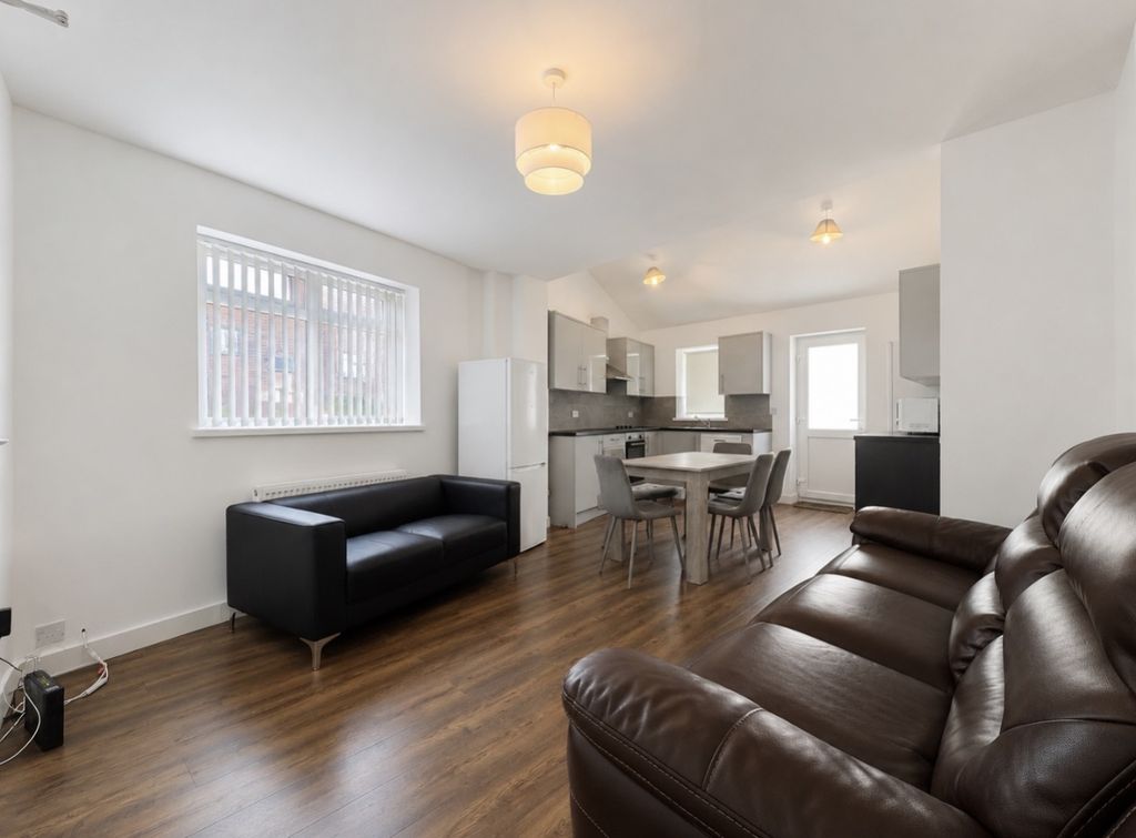 Property photo 2 of 15 Img_9679