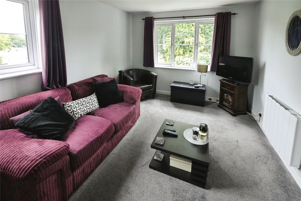 Property photo 3 of 9 Pilounge