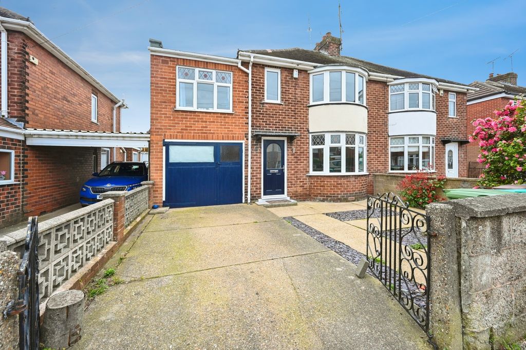 Property photo 1 of 17 Pbox-Img.Jpg