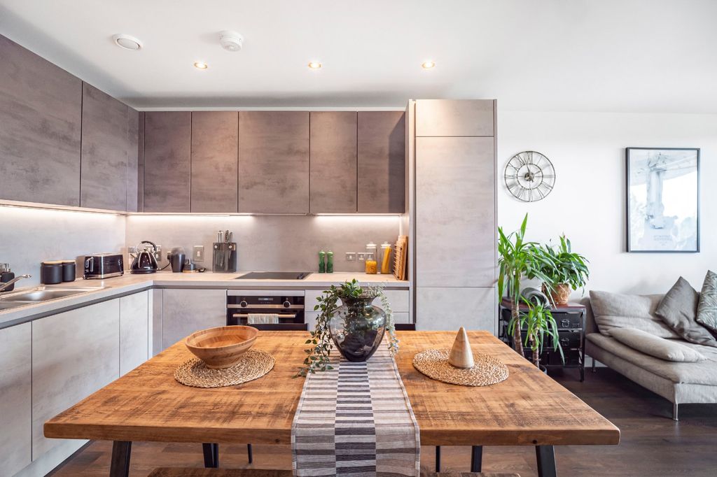 Property photo 2 of 32 Open Plan Living