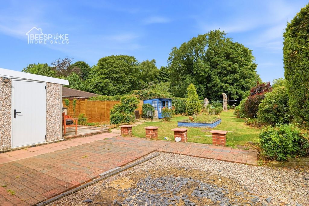 Property photo 2 of 27
