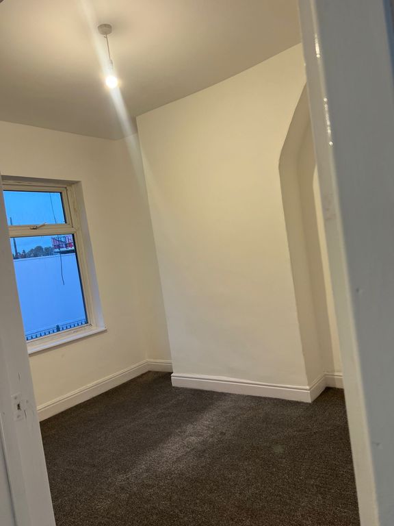 Property photo 1 of 4