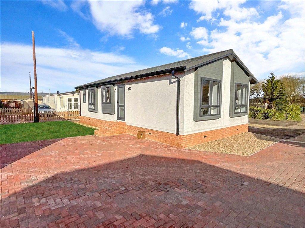 Property photo 1 of 9 Front