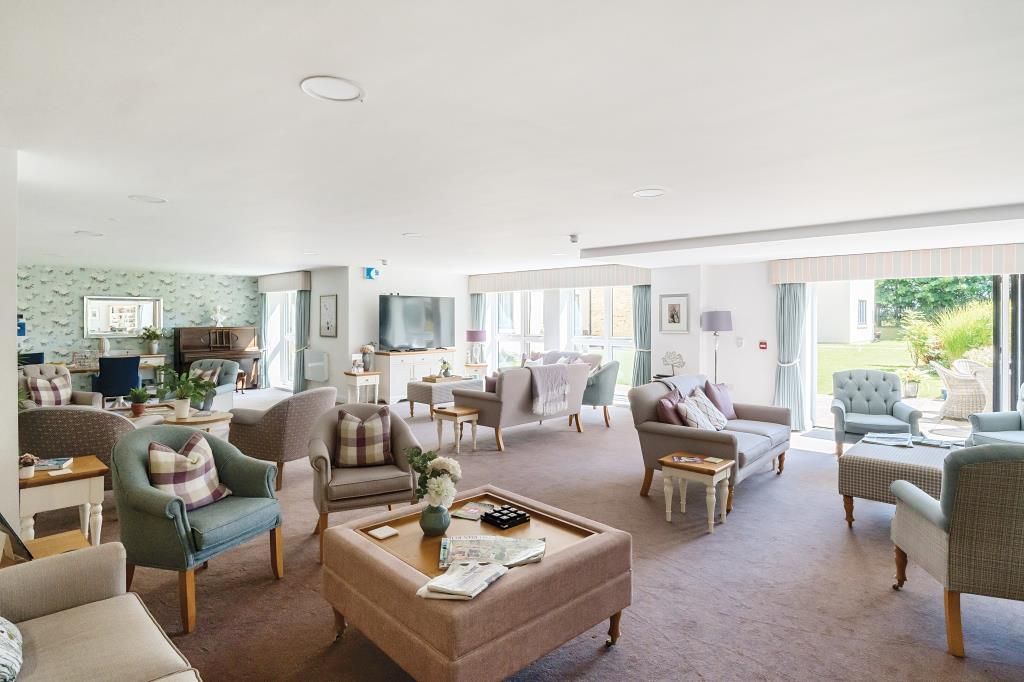 Property photo 3 of 4 Lounge