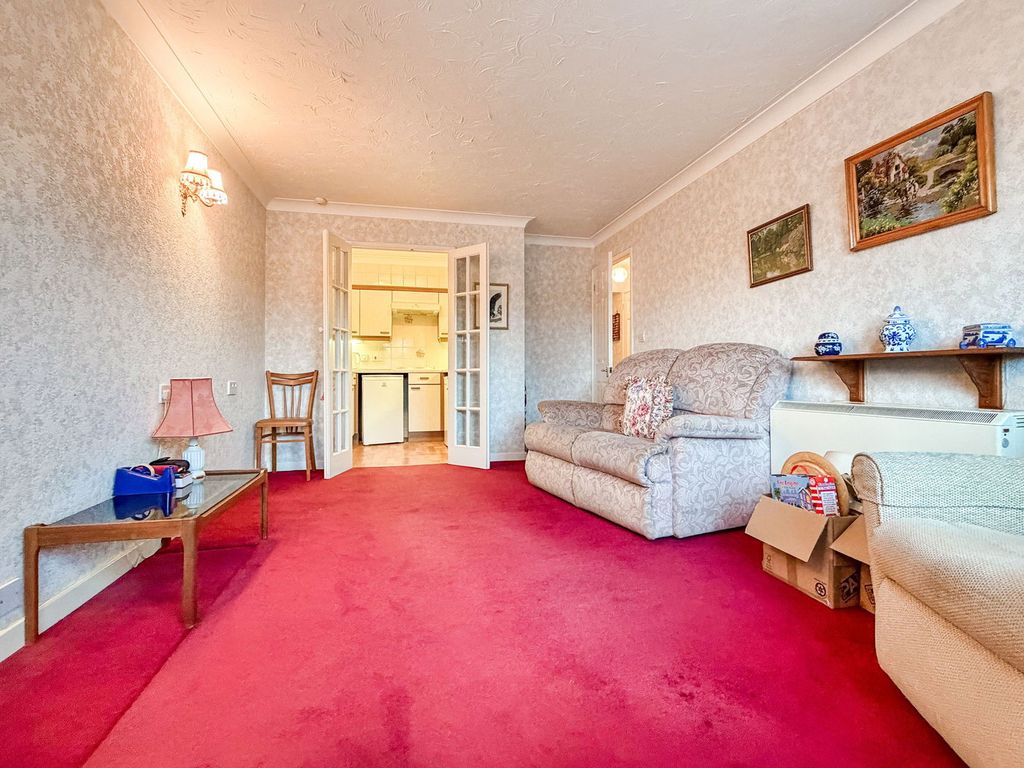 Property photo 2 of 8