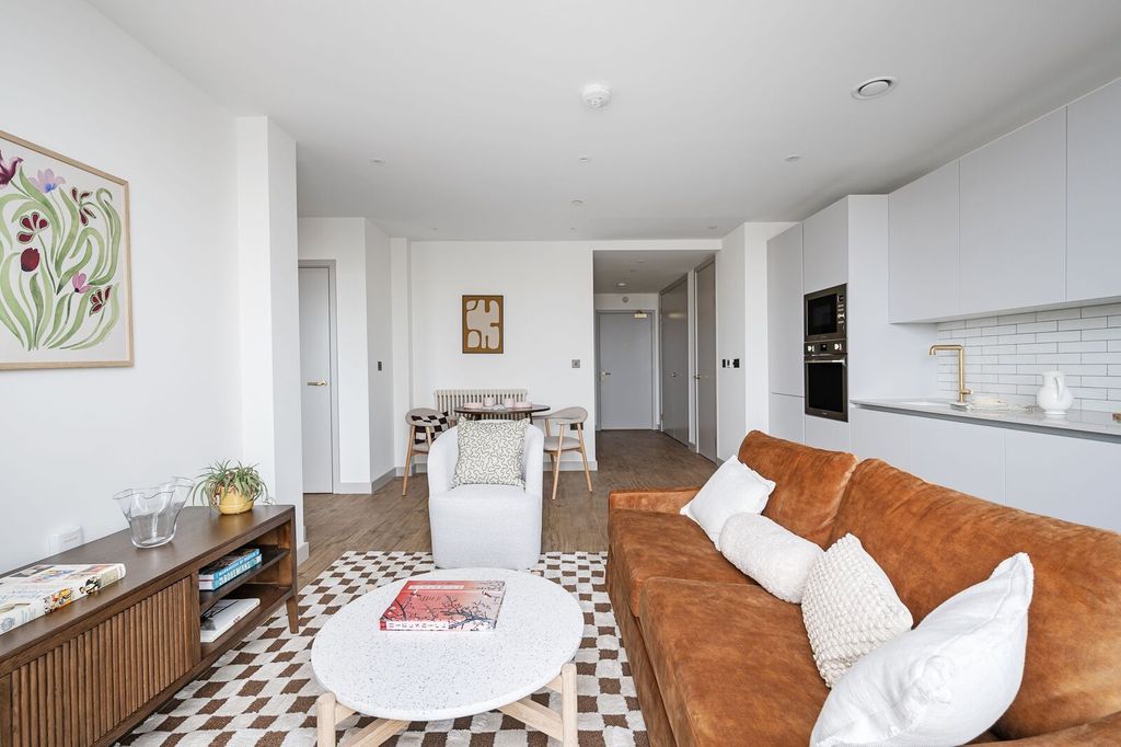 Property photo 1 of 30