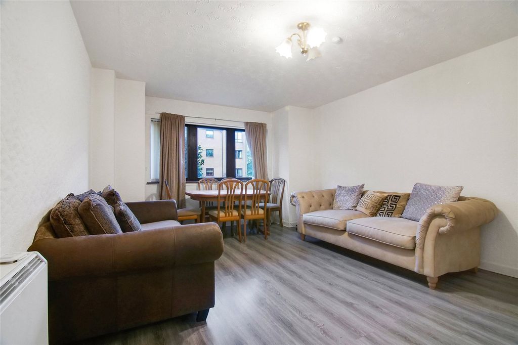 Property photo 3 of 14 Picture No. 07