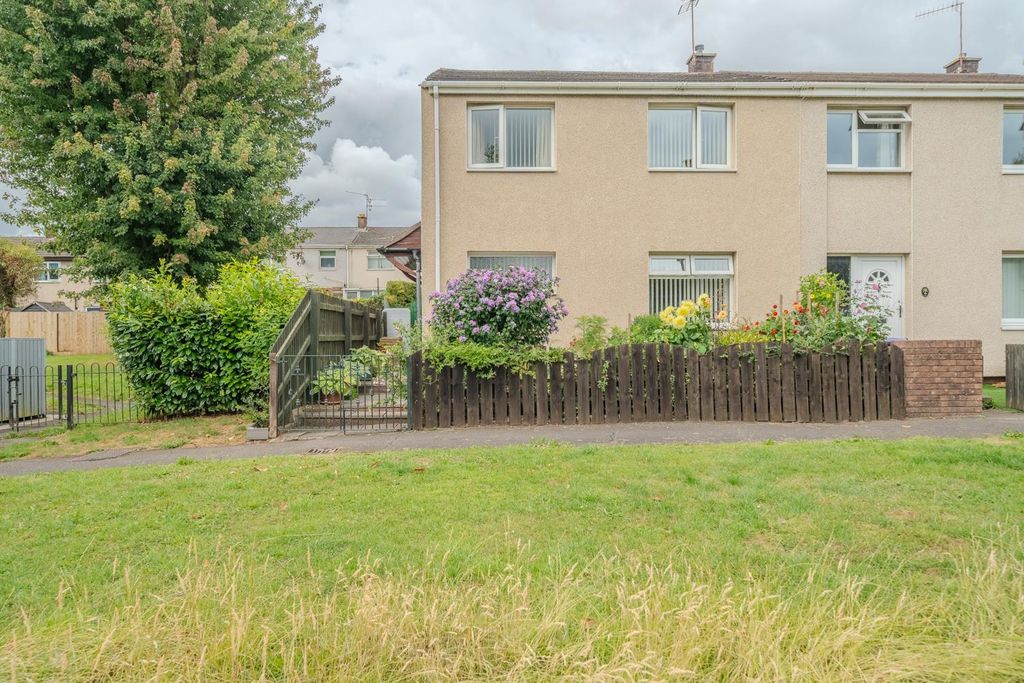 Property photo 1 of 20 8 Newgale Row-19.Jpg
