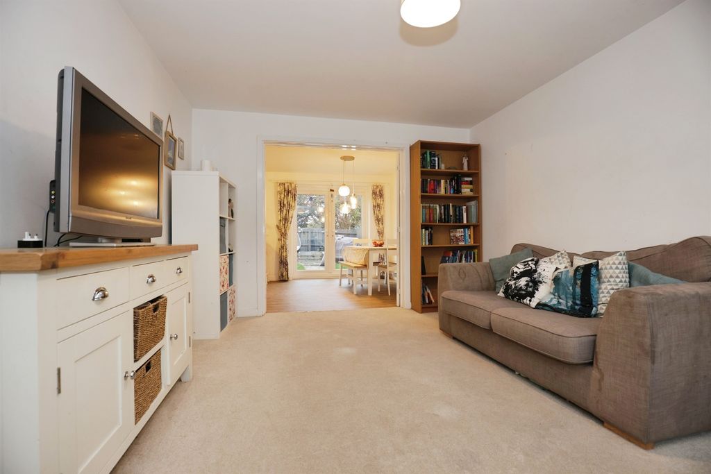 Property photo 3 of 17