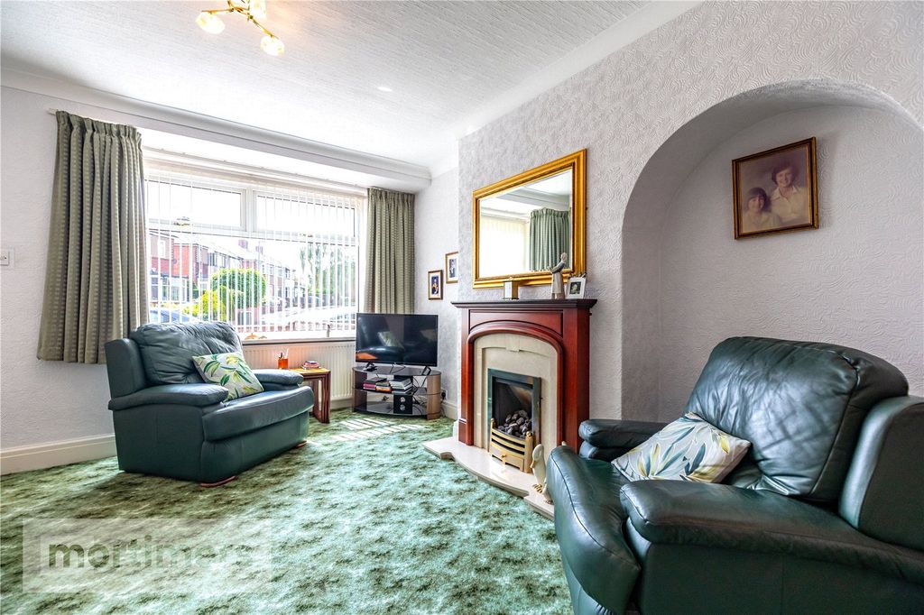 Property photo 2 of 19 Living Room