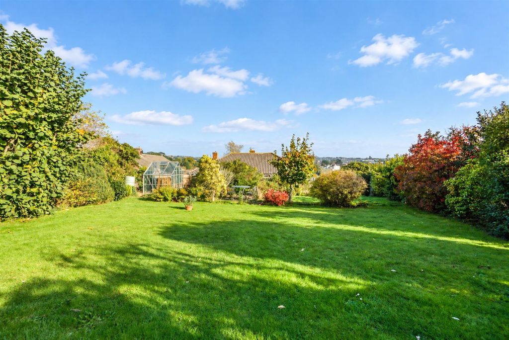 Property photo 2 of 27 8F94d93c-9519-4Ac5-813B-747621F366Bd.Png