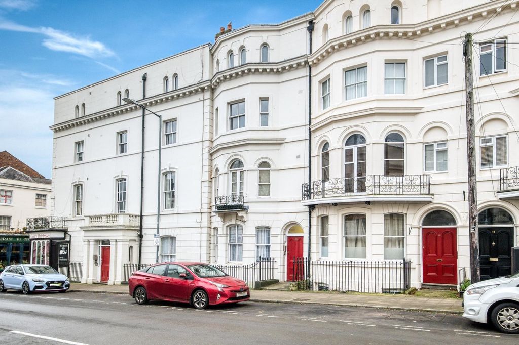 Property photo 1 of 8