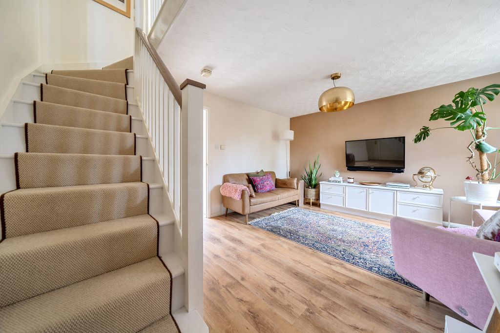 Property photo 2 of 20 153092416