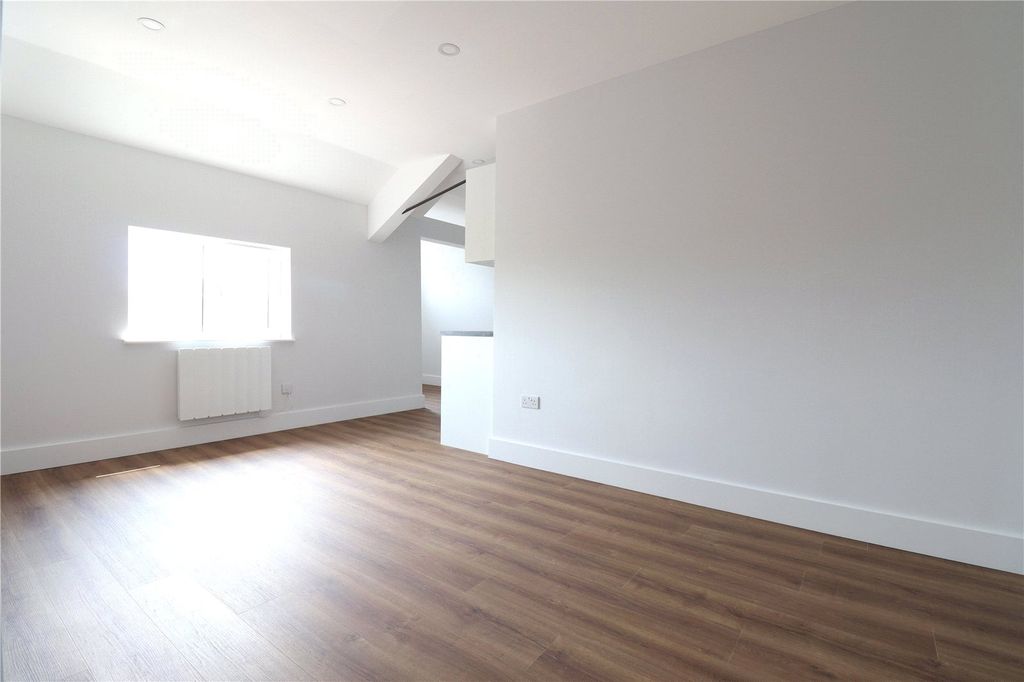 Property photo 3 of 4 Bedroom