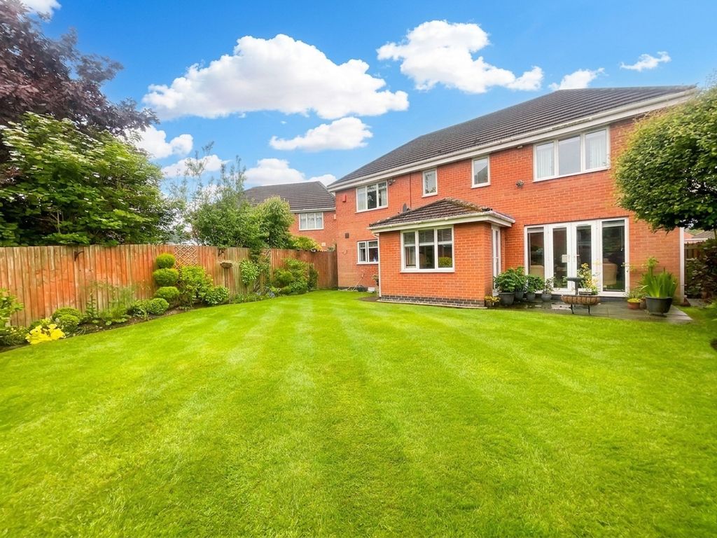 Property photo 2 of 34