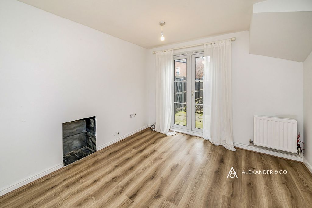 Property photo 3 of 16 Pbox-Img.Jpg