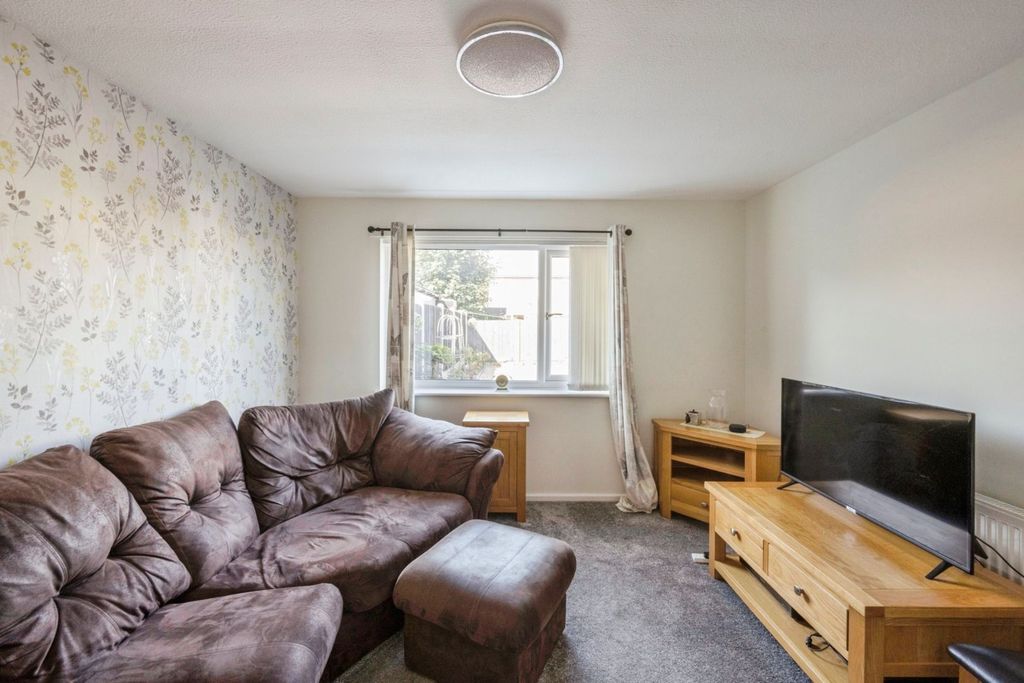 Property photo 2 of 14
