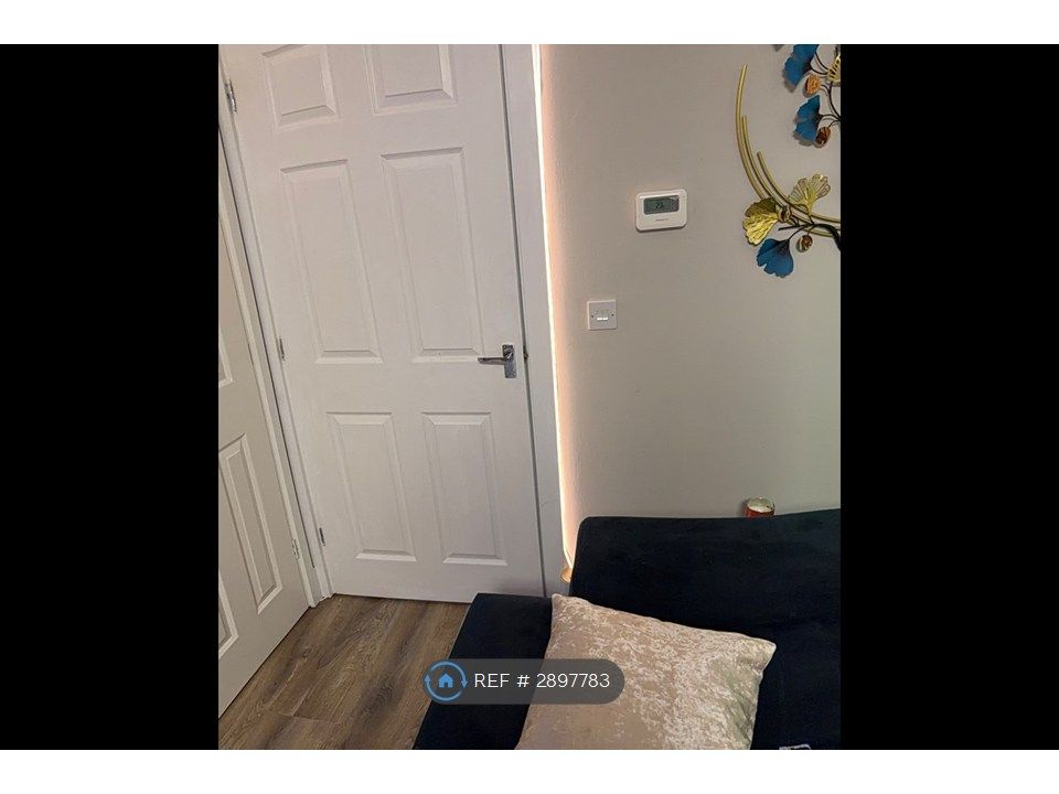 Property photo 2 of 35