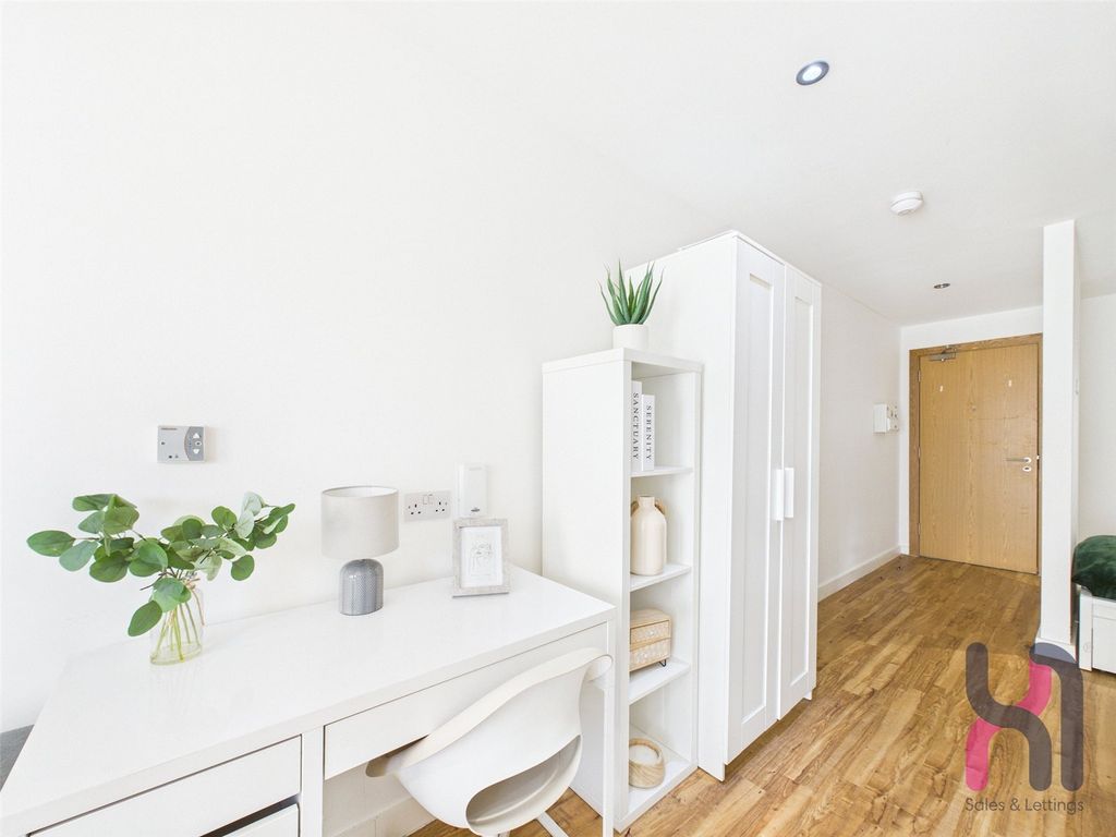 Property photo 3 of 12 Picture No. 12