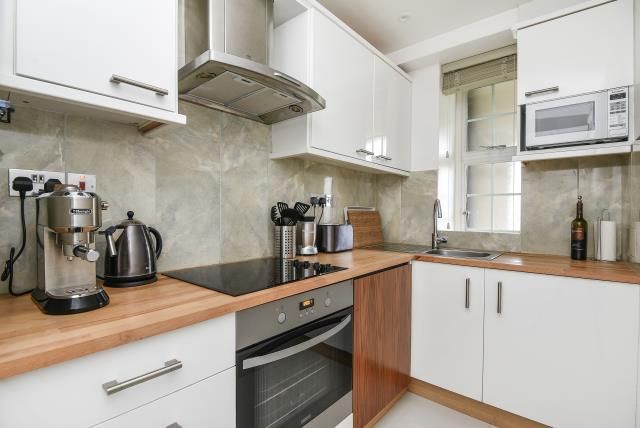 Property photo 1 of 9 Kitchen