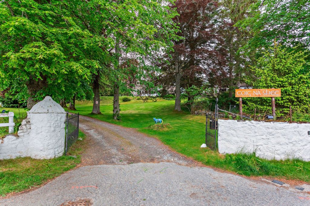 Property photo 3 of 37 Coig Na Shee