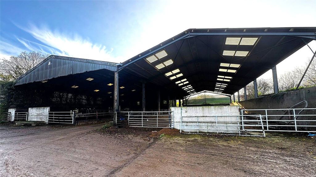 Property photo 2 of 7 Picture No. 05