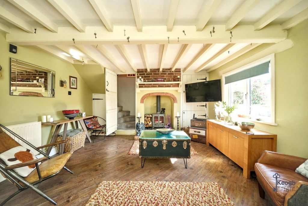 Property photo 2 of 32