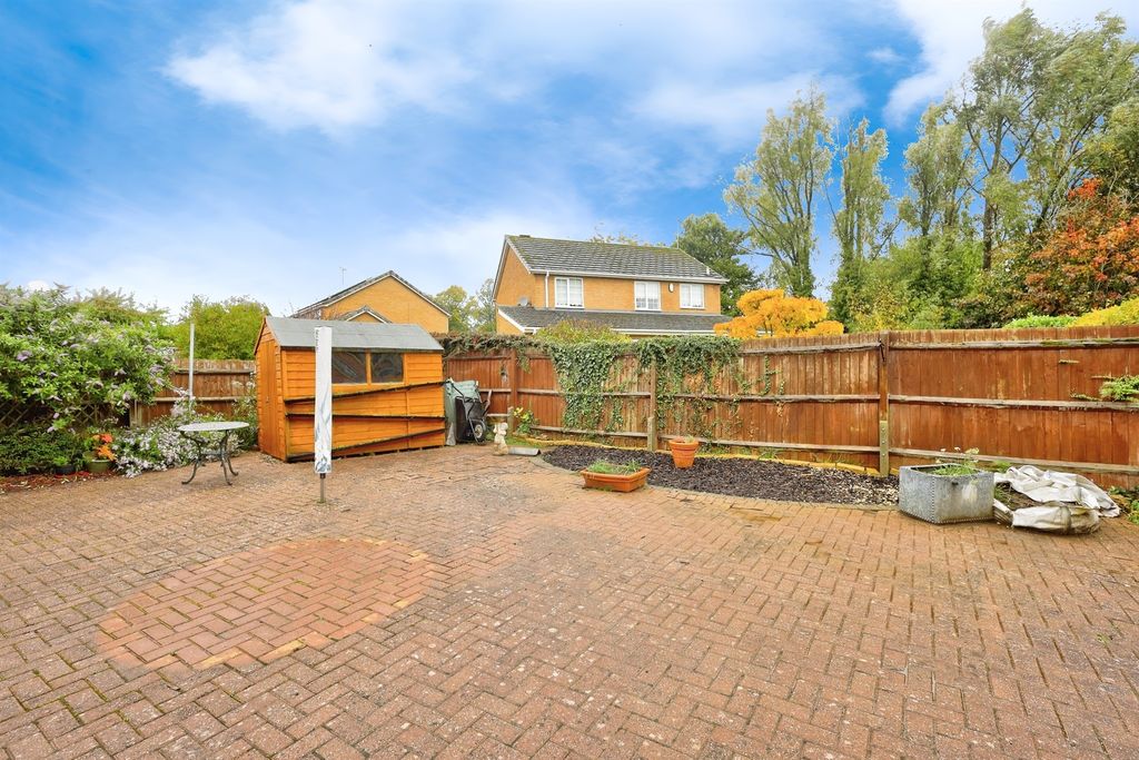 Additional image 16 of 4 bed detached house for saleGable Close, Daventry NN11
