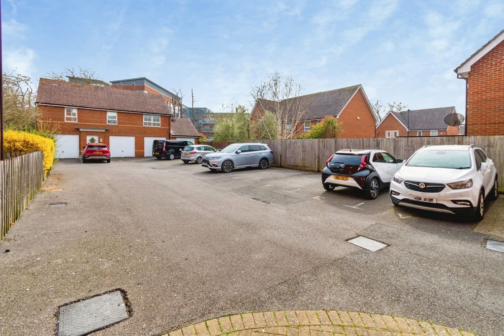 Property photo 3 of 14 Pbox-Img.Jpg