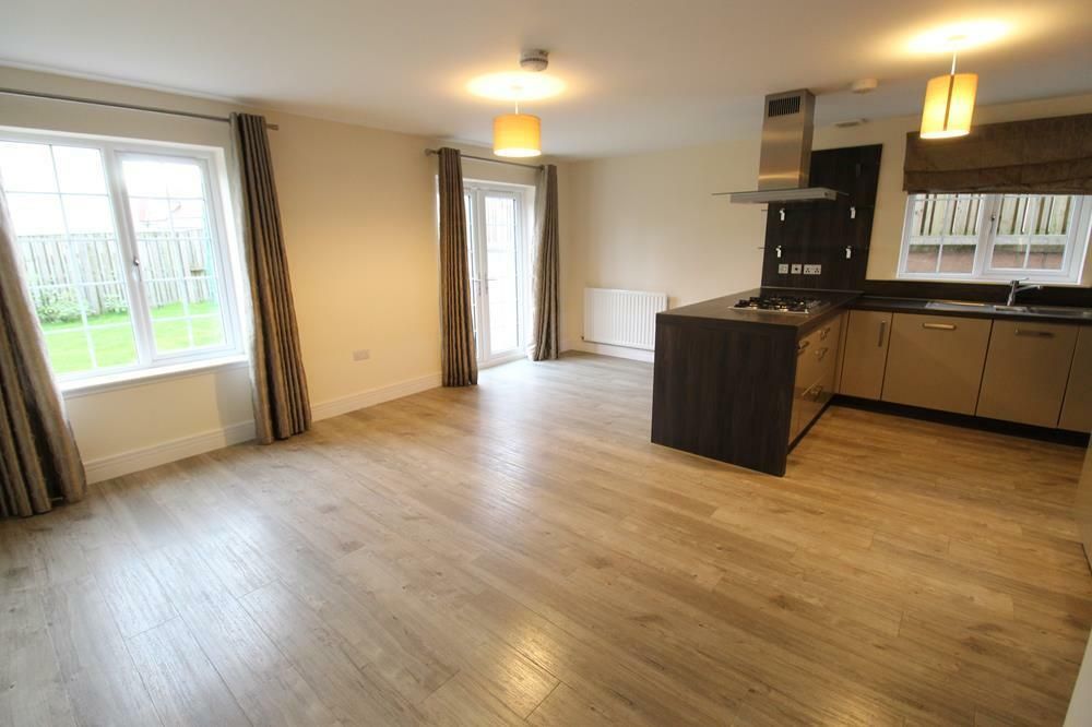 Property photo 3 of 12 Dining Kitchen