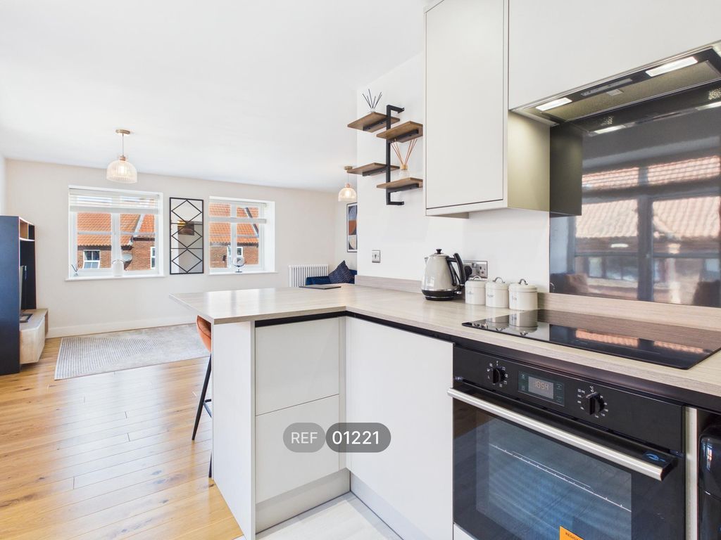 Property photo 2 of 28 Kitchen/Living Area