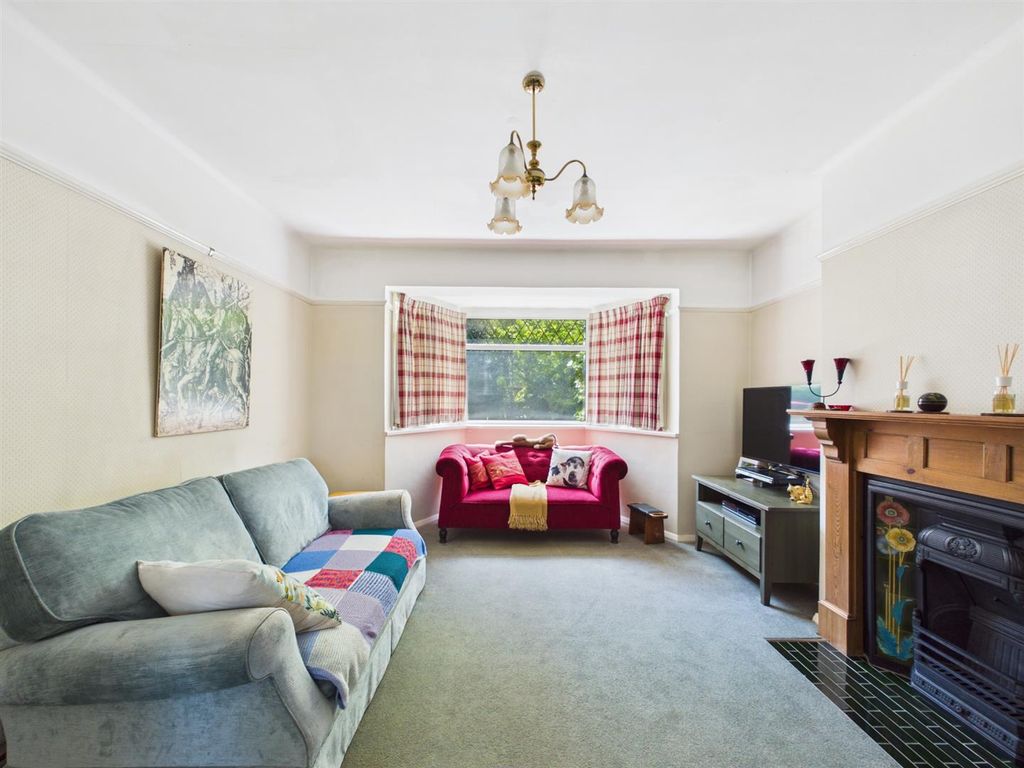 Property photo 2 of 16 Cam01563G0-Pr0281-Still008.Jpg