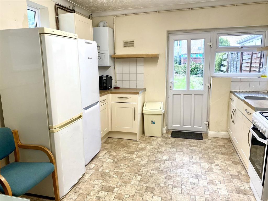 Property photo 2 of 15 Kitchen