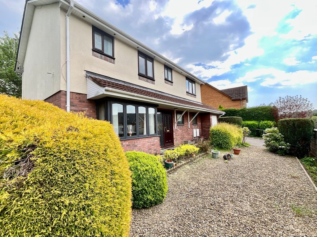 Property photo 3 of 22