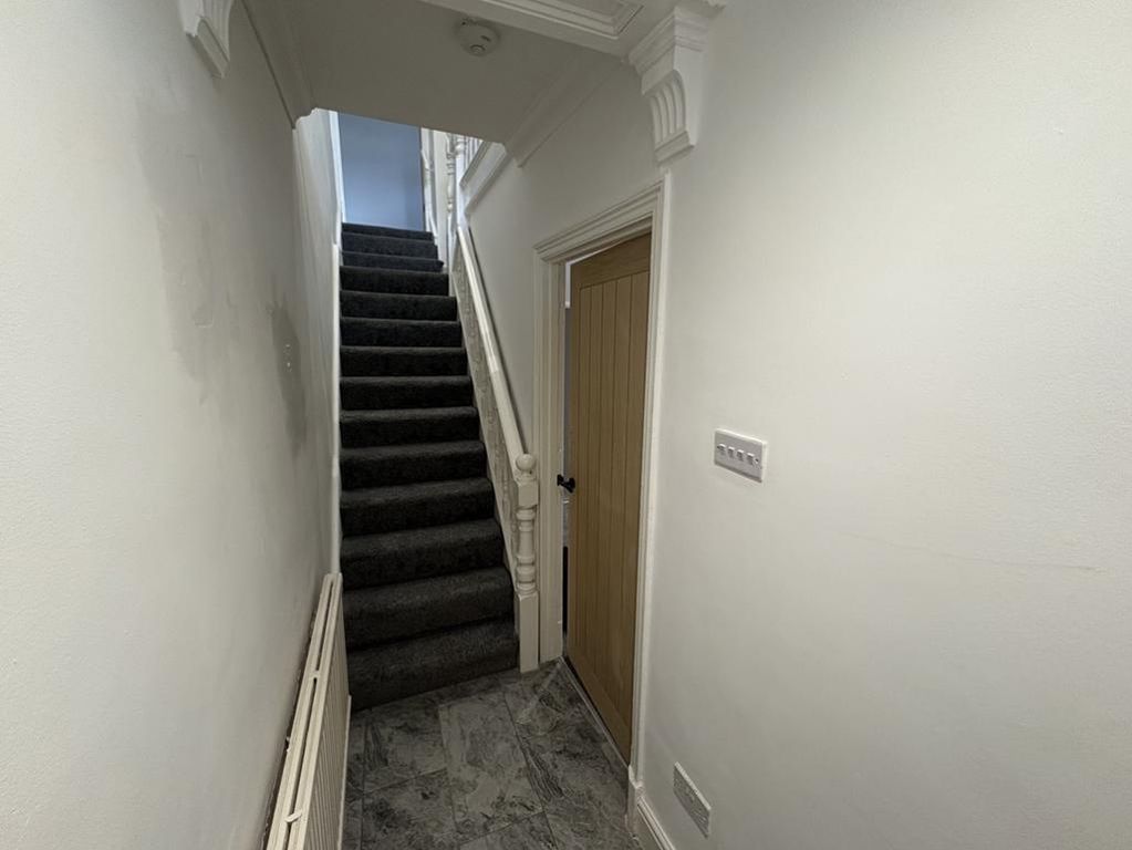 Property photo 2 of 13 Entrance Hall