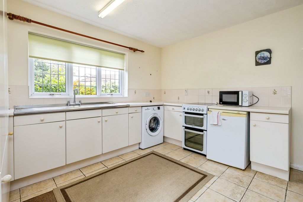 Property photo 2 of 18