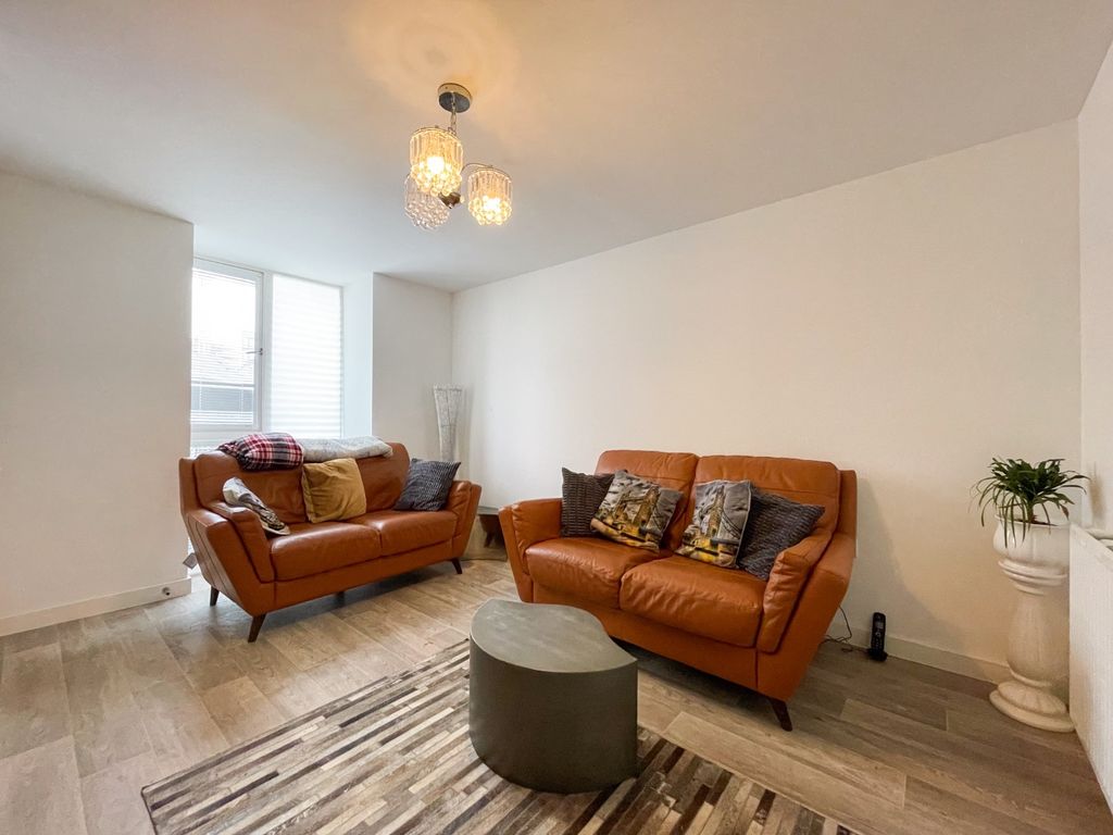 Property photo 3 of 17 4341115