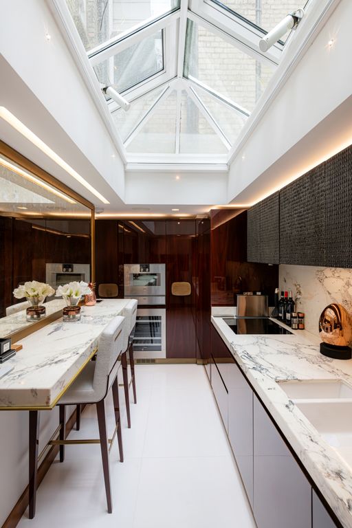 Property photo 1 of 19 Cover