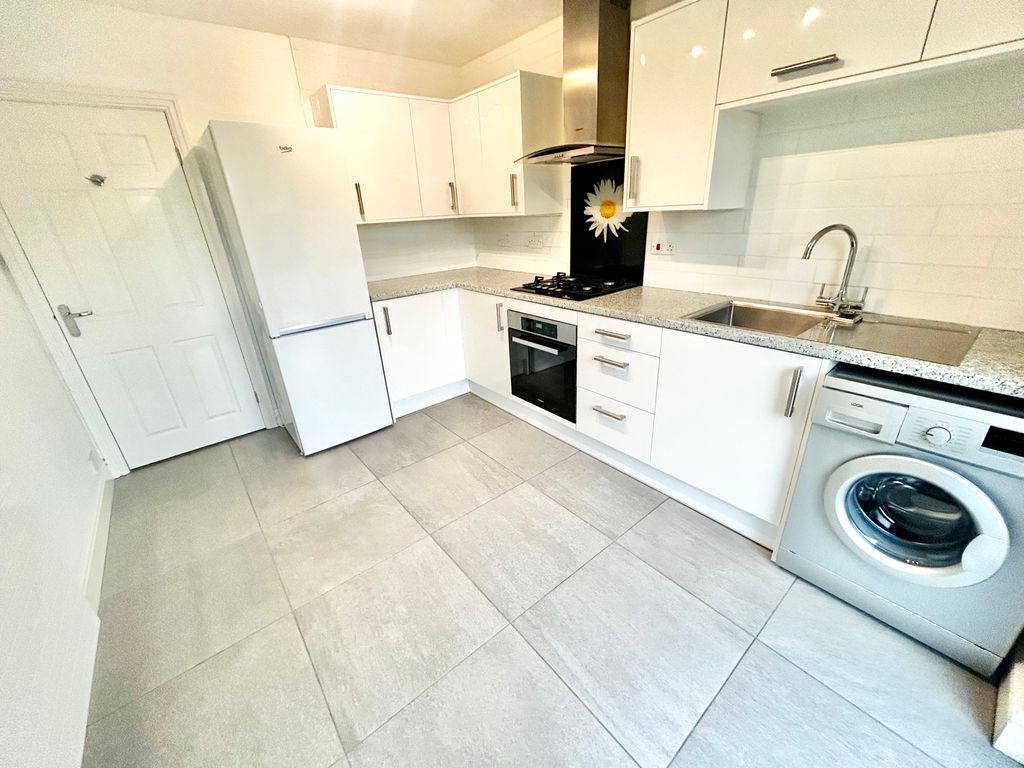 Property photo 2 of 14 Photo #2