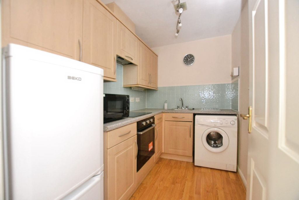 Property photo 3 of 6
