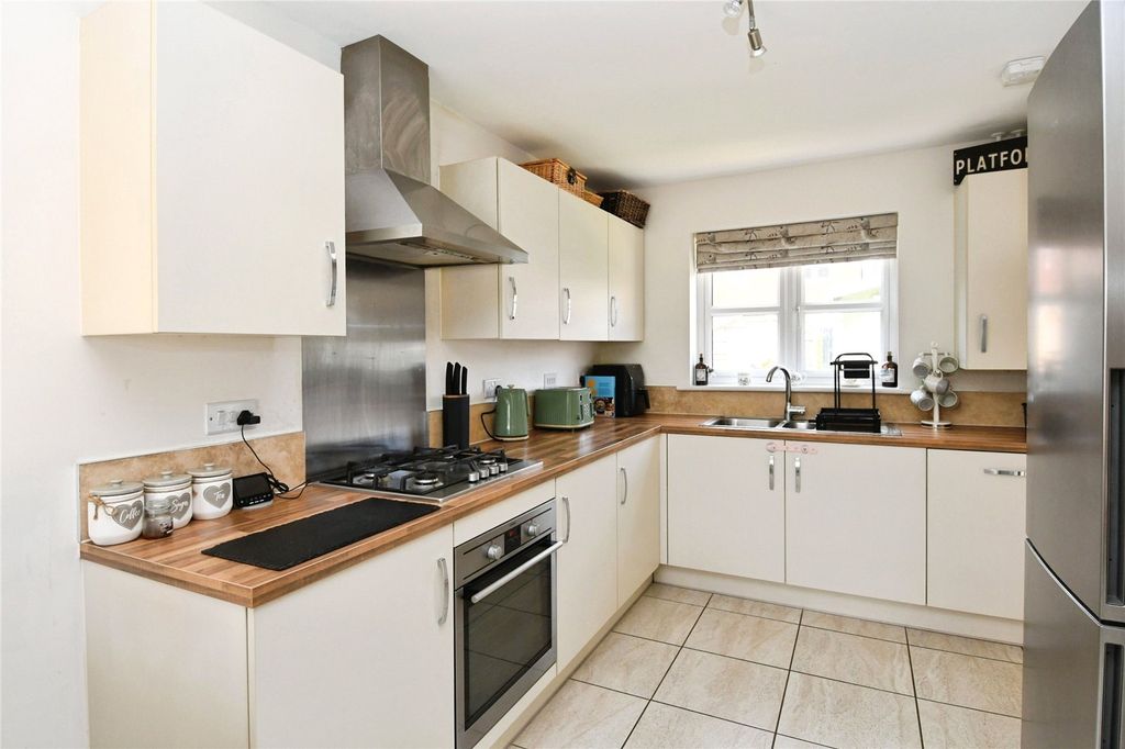 Property photo 2 of 13 Picture No. 26