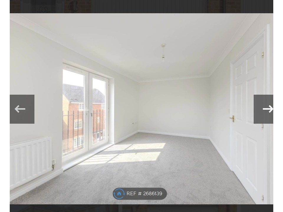 Property photo 1 of 10 Lounge