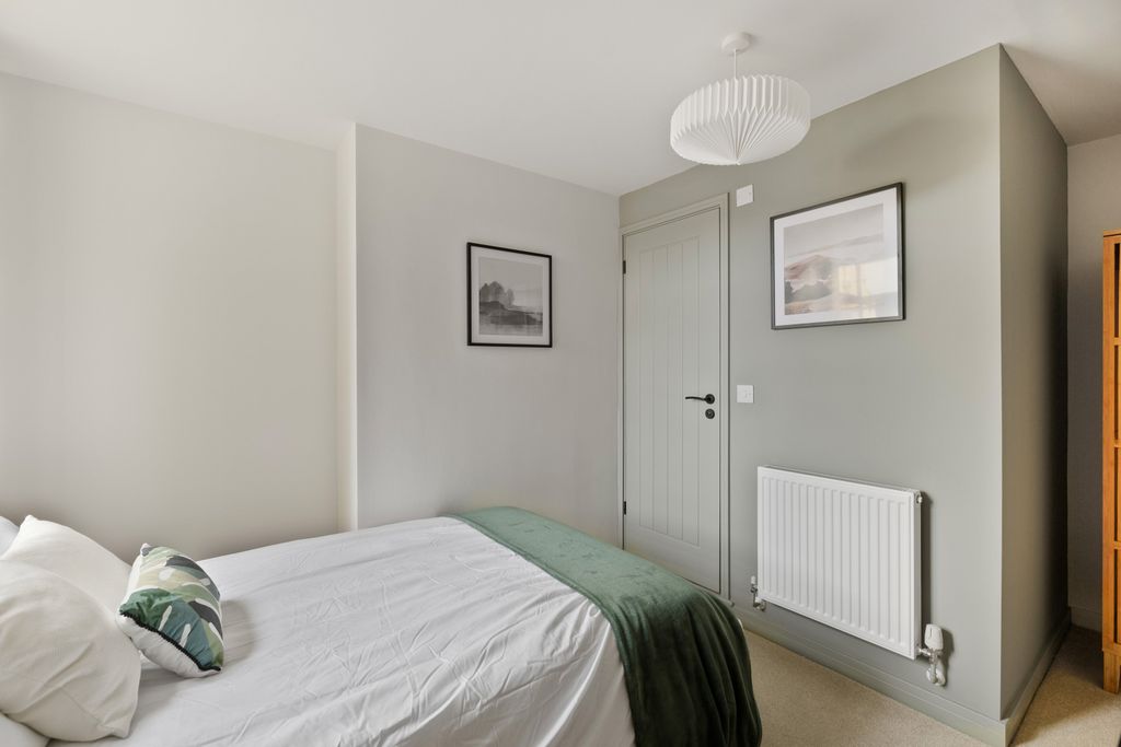 Property photo 2 of 10 0038