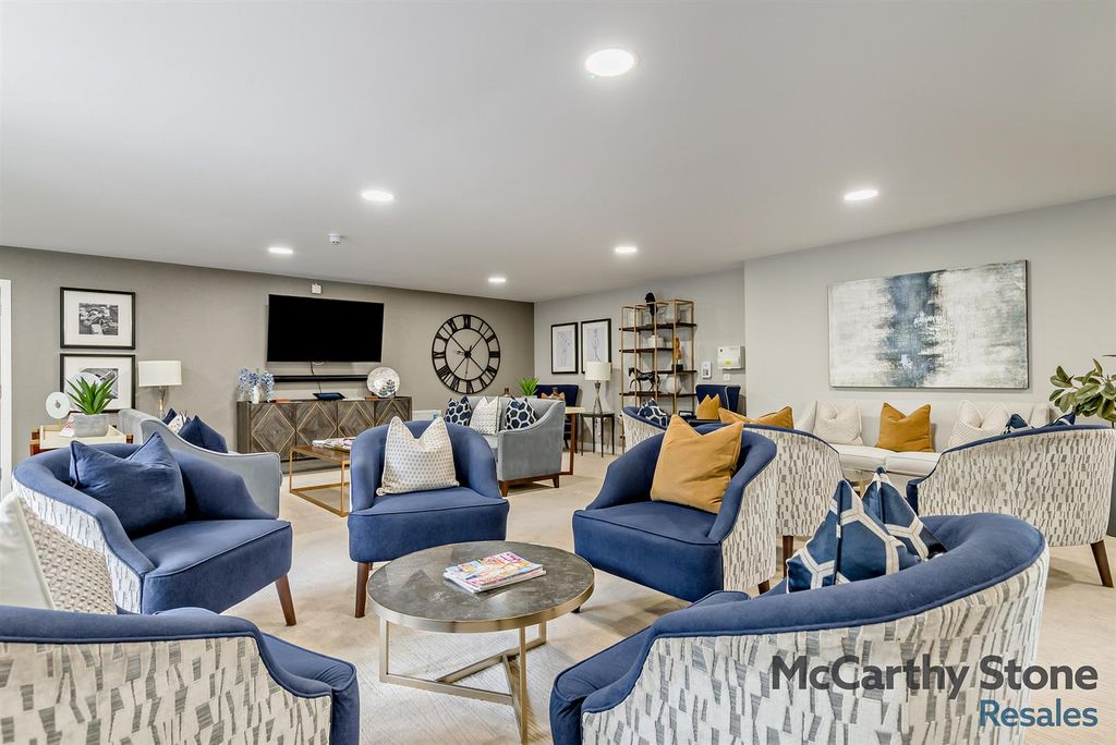 Property photo 3 of 19 Homeowners Lounge