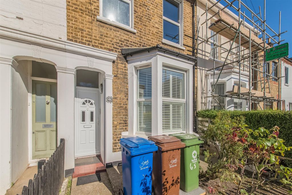 Property photo 3 of 9