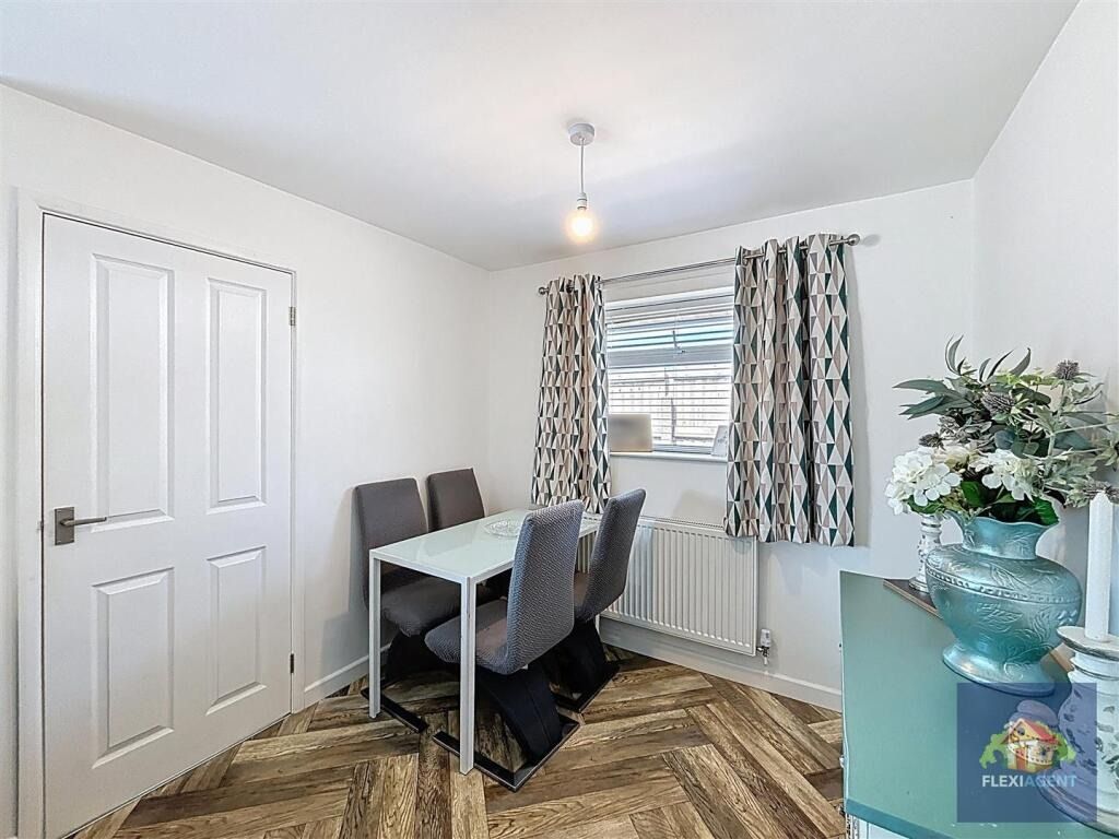 Property photo 2 of 23 4320332