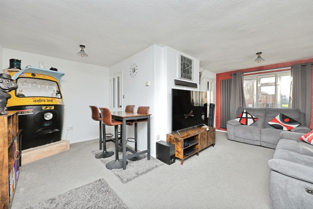 Property photo 3 of 28
