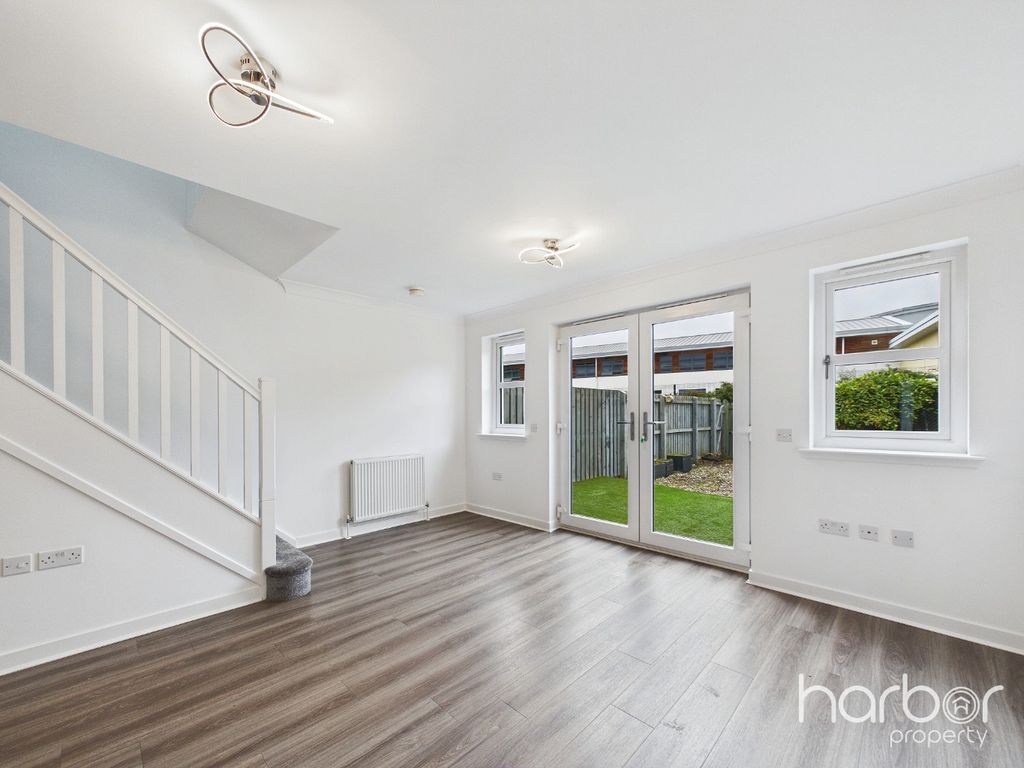 Property photo 3 of 18 5897204
