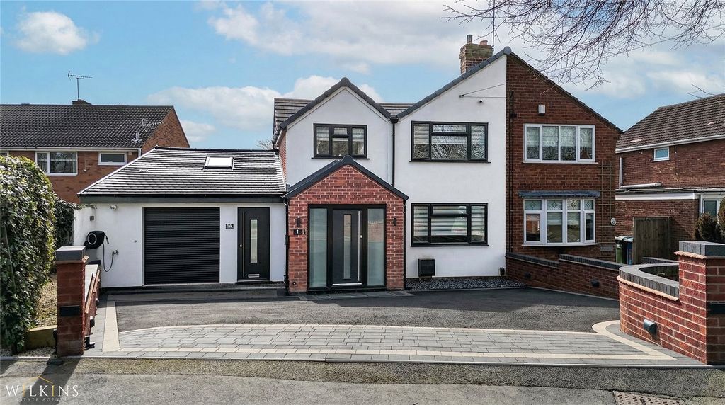 Property photo 1 of 47 Picture No. 02